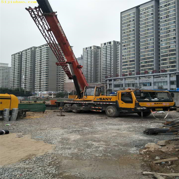 上海长宁选择专业吊车租赁服务，轻松解决高空作业难题