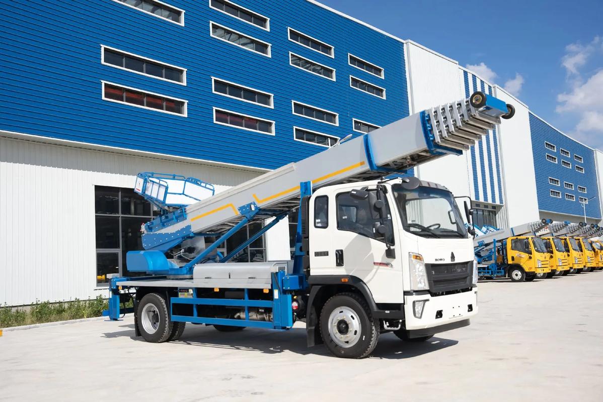 上海长宁出租云梯车高空作业车 建筑垃圾搬运